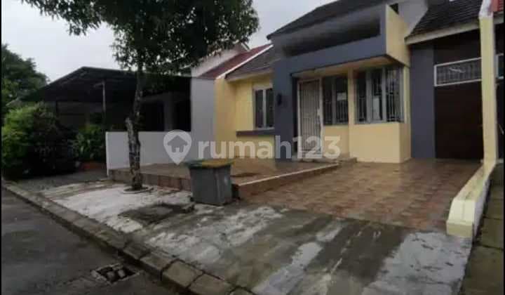 Rumah Sewa Siap Huni. Lt.120 Mtr,kt.2,km.1. Perumahan Dilengkapi Dgn Berbagai Fasilitas Terlengkap.