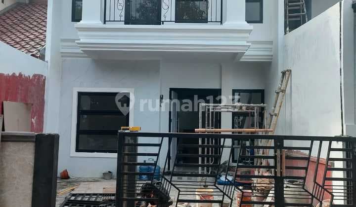 Hunian rumah siap huni 2 lantai, dgn konsep modern. berada di kawasan strategis,dekat dgn bis trans,sekolah,universitas ,mall,rumah sakit,.klinik, arena rekreasi, sportclub, tempat2 kuliner.
