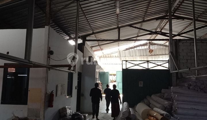 Gudang disewa siap pakai, Lokasi strategis dan kawasan bebas banjir. Akses cold diesel