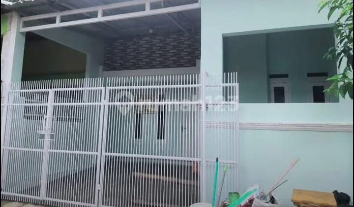 Rumah baru siap huni. Lokasi strategis dan kawasan bebas banjir. Perumahan dilengkapi dgn fasilitas universitas, sekolah swasta ternama, mall, SPBU dan fasilitas2 terlengkap lainnya di dalam perumahan. Tersedia bus transportasi citra raya. Akses dekat me