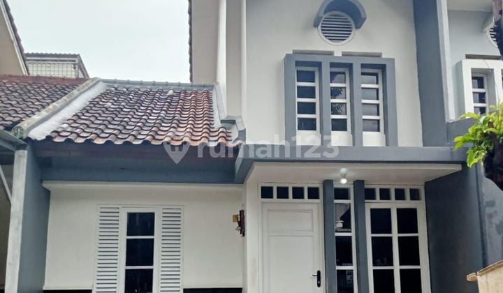 Rumah sudah renov siap huni. Terletak di lokasi yg strategis dan akses deka menuju tol Bitung. Tersedia fasilitas bus trans dan fasilitas terlengkap lainnya di dlm perumahan. Surat SHM.