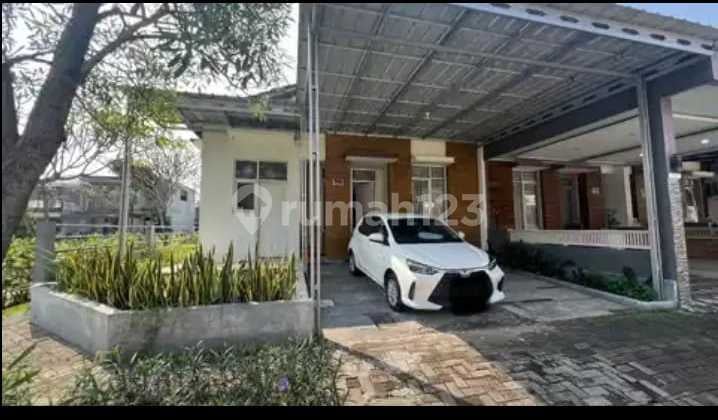 Rumah Dijual 2 Lantai Hook,rapi Dan Siap Huni. Luas Tanah 120 Mtr Dan Akses Ke Tol.bitung, Bebas Banjir
