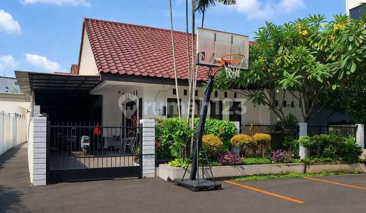 House Near MRT Access, Cilanda Financial Complex