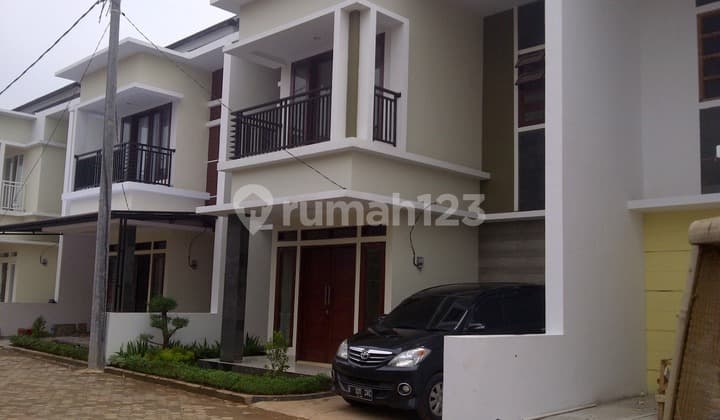 Rumah Bagus Lokasi Strategis Cluster di cirendeu, Ciputat Timur