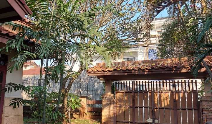 Rumah Cantik Nyaman dan Asri Bebas Banjir di Cinere