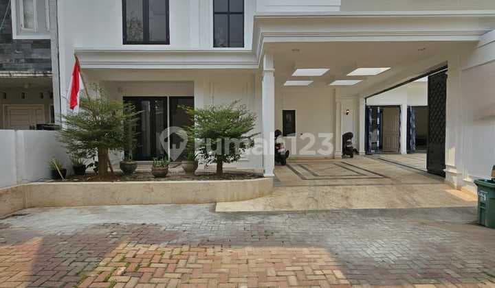 For Sale Within a Luxury 2-Story House Cluster with Complete Facilities in Ciganjur Jagakarsa