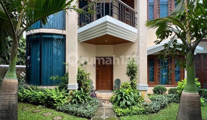 Dijual Rumah Siap Huni Dalam Townhouse di Kebayoran Lama, Jakarta Selatan