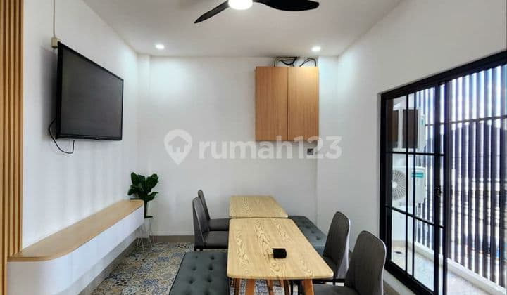 For Sale Kost Eksklusif Cipete Dekat ke Stasiun MRT Brand New !!