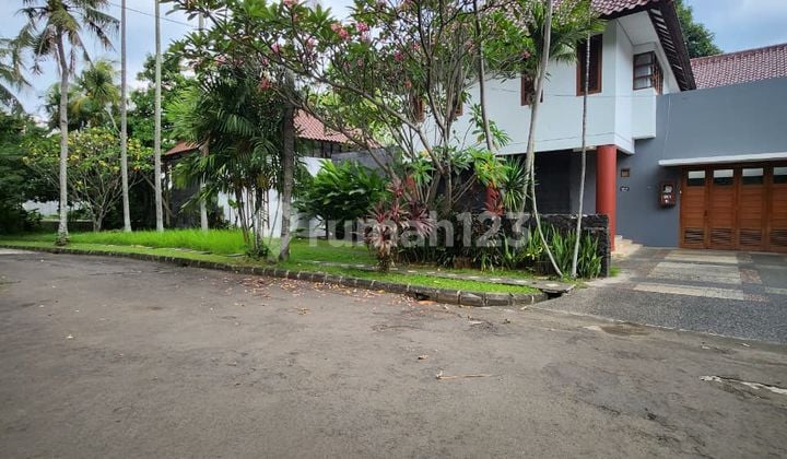 For Sale Rumah Tropical Design, Dalam Cluster di Bintaro