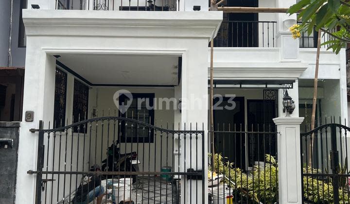 Rumah Siap Huni Dalam Komplek Cinere Lingkungan One Gate System