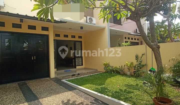 Rumah Single House Modern Minimalis Sangat Terawat Siap Huni di Pondok Labu Jakarta Selatan
