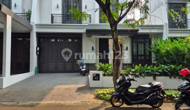 Dijual Rumah dalam Cluster Nyaman Aman dan Tenang ..Cluster berada dalam komplek besar one gate system di Tanjung Barat Jakarta Selatan