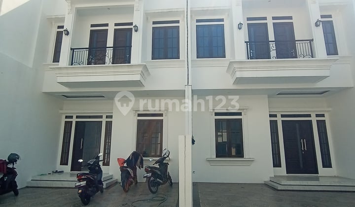 Brand New House Siap Huni Dalam Townhouse Margasatwa Cilandak Lingkungan Sangat Nyaman