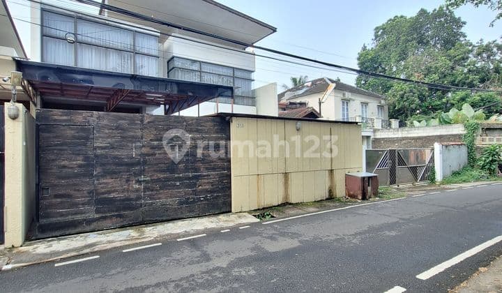 Rumah Modern Minimalis 2 Lantai With Private Pool di Lebak Bulus