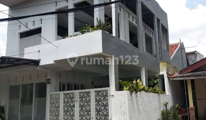 RUMAH + TEMPAT USAHA: Strategis di Bambu Apus (Jalur Angkot!) Z117