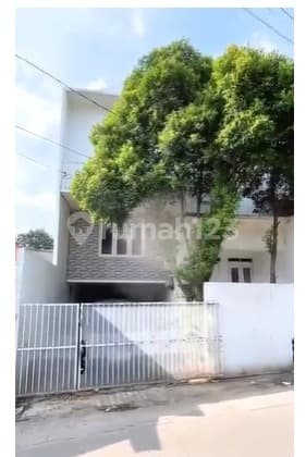 Rumah 3 Lantai Strategis di Kebagusan Iii Cocok untuk Buka Usaha - Harga 2M! SHM! 372
