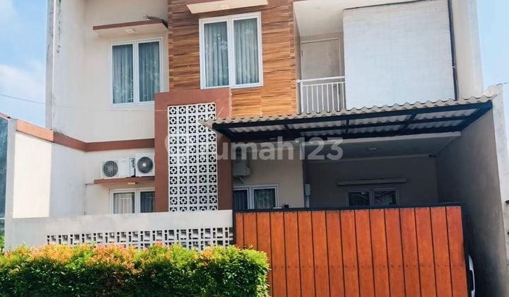 Jual Cepat! Rumah Estetik 2 Lantai Semi Furnished di Cluster Jatimurni 374