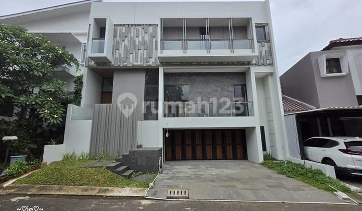 Jual Rumah Modern Split Level Dengan Private Pool di Taman Puri Bintaro Tangerang Selatan