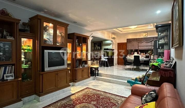 Rumah 2 Lantai Hook Siap Huni Termurah di Pulomas Jakarta Timur