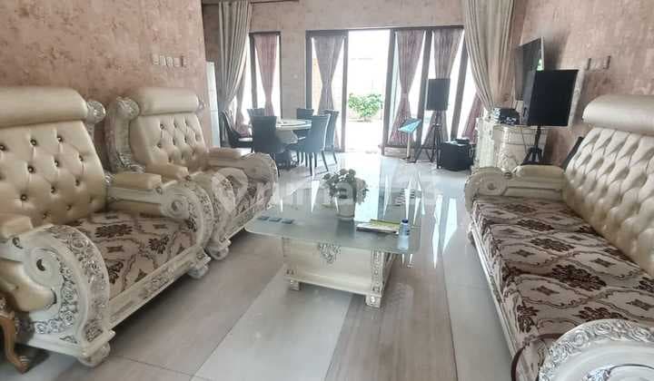 For Quick Sale, Luxury Heliconia Harapan Indah House in Bekasi at the Best Price