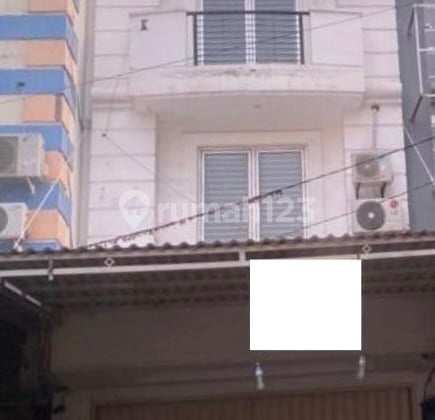 Strategic Shop House for Rent in Harapan Indah Bekasi