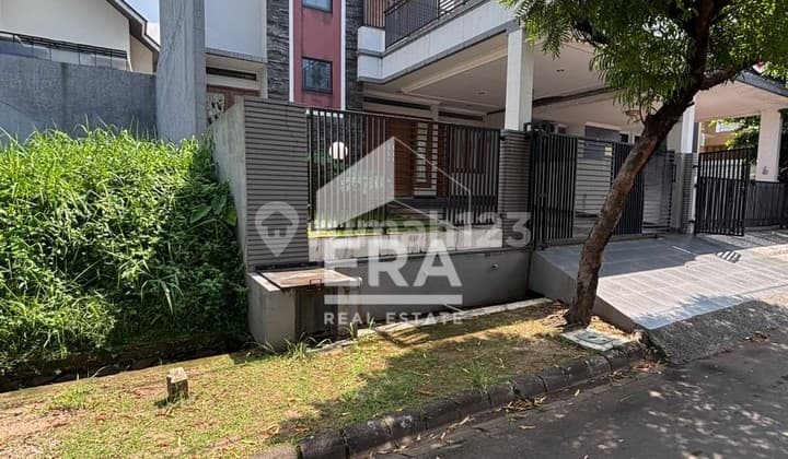 Rumah 2 Lantai di Kemang Pratama Nyaman & Strategis