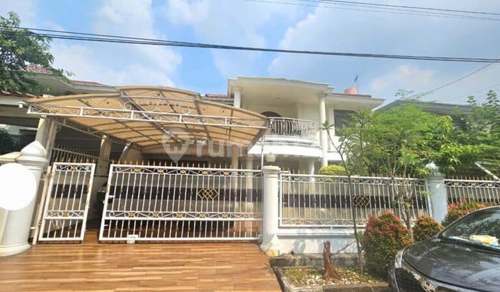 Rumah mewah dengan fasilitas swimming pool 2 lantai mewah di CAKUNG JAKARTA TIMUR