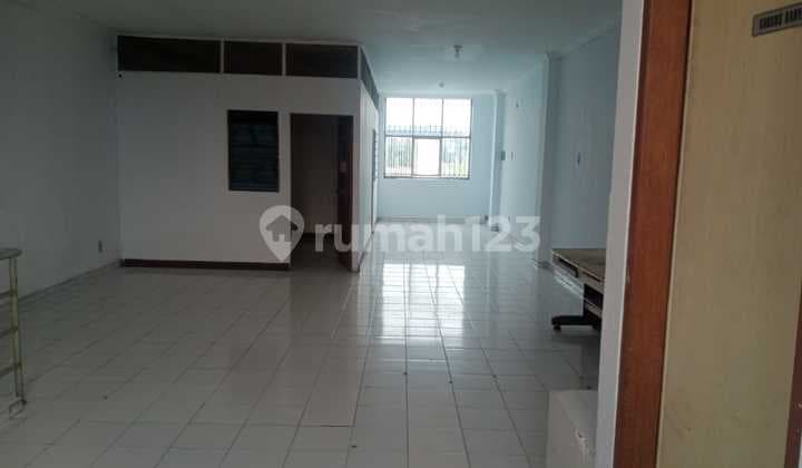 Ruko 2 Lantai Disewakan Di Kebayoran Baru Id : S031 Bagus Sekali