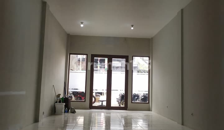 Disewakan Ruko 2 Lantai Strategis di Kemang #S096