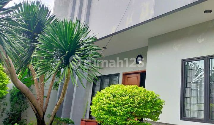 Dijual Rumah Cantik Minimalis 2 Lantai SHM Cipete S0076