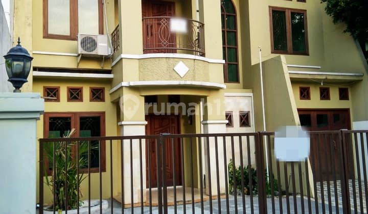 Disewakan Rumah 2 Lantai bisa untuk Kantor Dekat Stasiun MRT