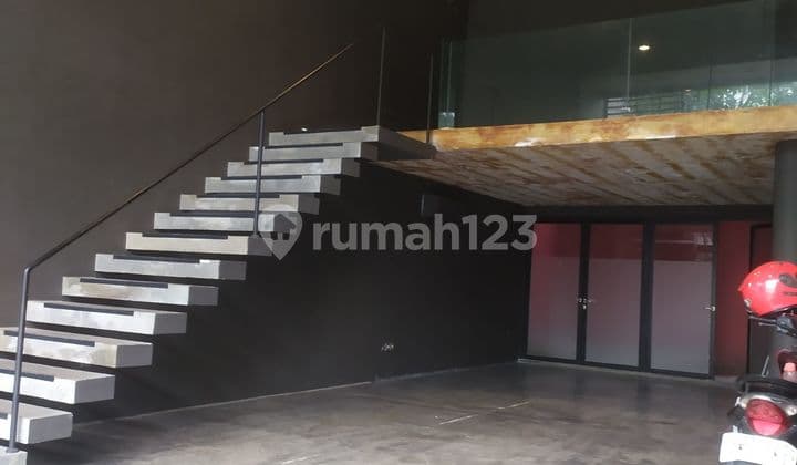 FOR RENT 3-STORY SHOPHOUSE + ROOFTOP AREA KEMANG STRATEGIC LOCATION