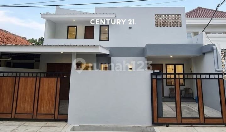 Beautiful Brandnew House for Rent in Sector 1 Bintaro Area