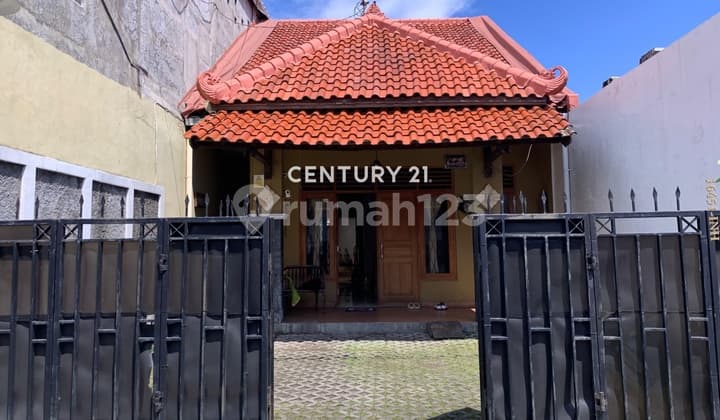 For Sale Cheap House in a Quiet Location Near Alun Alun Yogyakarta