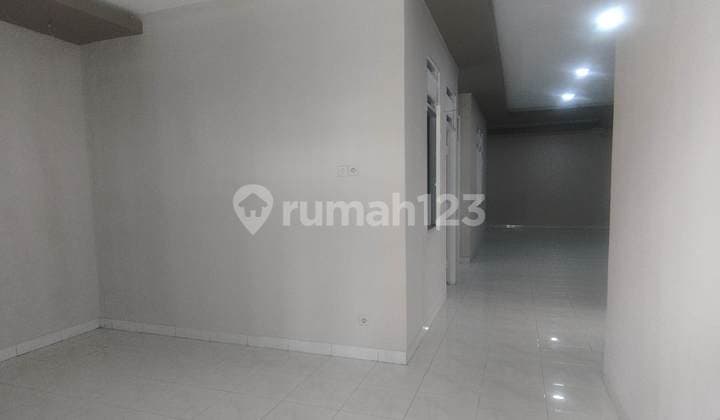 Disewa Rumah 1¼ Lantai Uk.200 M² Boulevard Citra 2