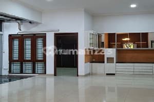 Disewakan Rumah Bagus 1.5 LT Furnish Batununggal.
