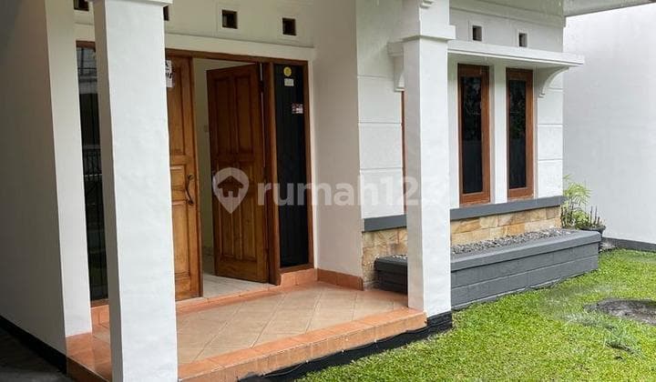 Disewakan Rumah Cantik Terawat Dan.asri Di.cluster Favorit Batununggal