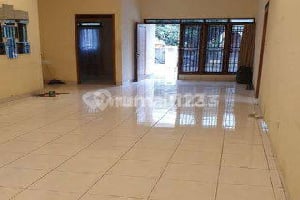 DISEWAKAN RUMAH BATUNUNGGAL CLUSTER ....Minimalis modern unfurnished