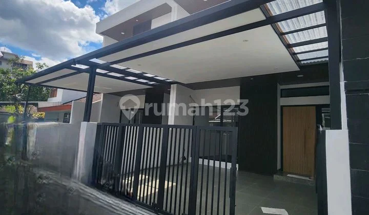 Dijual Rumah Baru 2 LT Minimalis . 4 Kamar Tidur SHM Bandung Kota