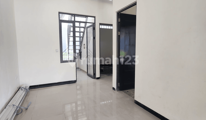 Disewkan Rumah Baru Gardenville Tki Sudah Included Submersible. 2 Ac. Water Heater. Tralis. Gordyn N Vitrase. Filter Air Semua Baru