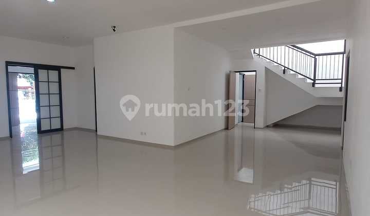 Disewakan Rumah Cantik Terawat Tengah Kota
