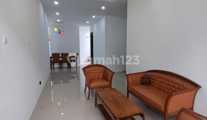 Disewakan Rumah Asri Semi Furnish, Minimalis Gegerkalong