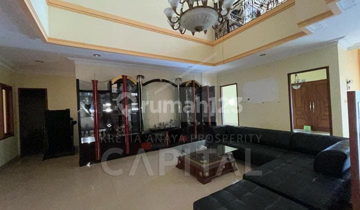 Rumah Mewah Terawat, Dalam Komplek Asri 3Lt Semi Furnished Siap Huni Sayap Pasteur