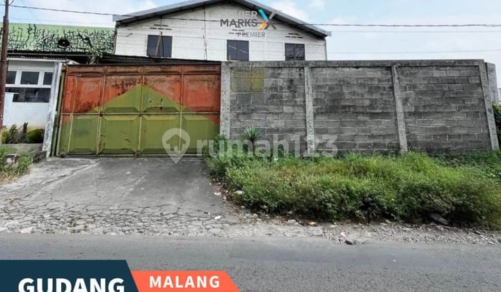 Warehouse for Sale Cheap, Large Vehicle Access in Wagir Malang