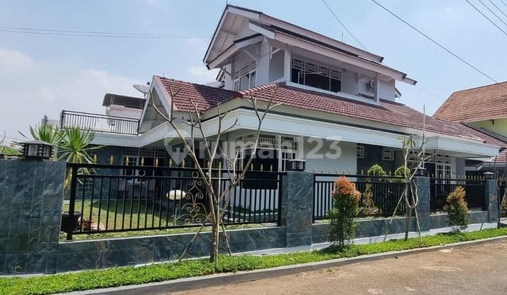 Turun Harga!! Dijual rumah mewah Villa Aster full Furnished Srondol dekat UNDIP Semarang