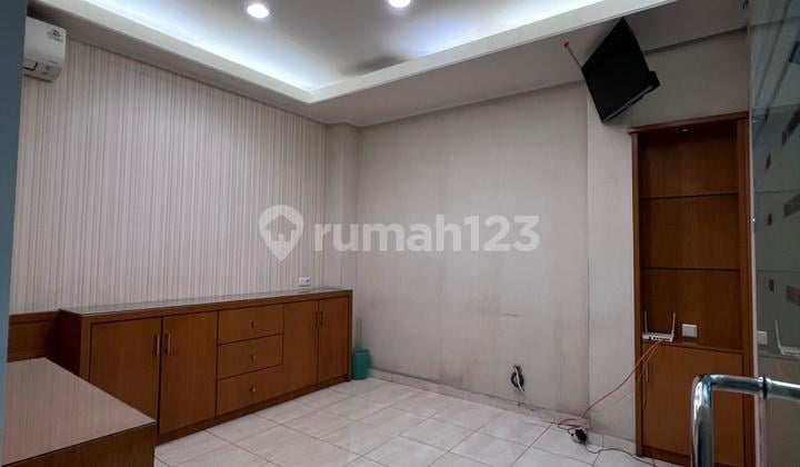 Disewakan Ruko Strategis Siap Pakai Pusat Kota Dekat S M A Loyola Semarang