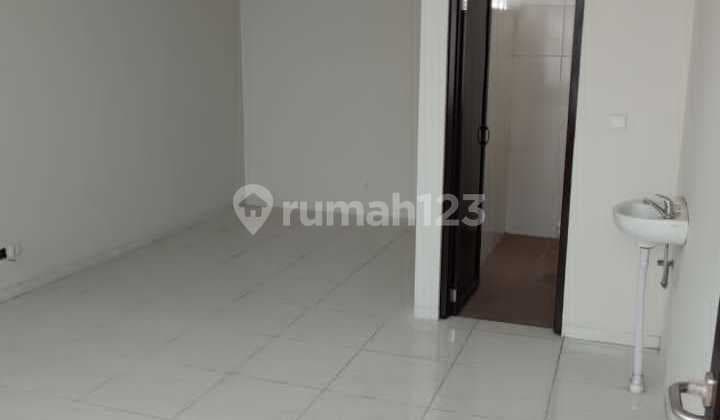 Kantor Home Office 2 Lantai di Komplek Kurdi Timur