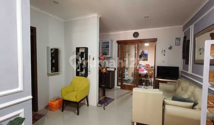 Rumah Bagus Minimalis 2 Lantai di Sariwangi