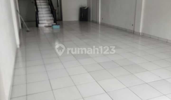 Ruko Lokasi Strategis 3,5 Lantai di Mekar Wangi