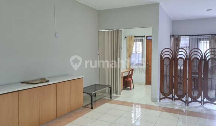 Rumah Asri Nyaman Lokasi di Komplek Pondok Hijau